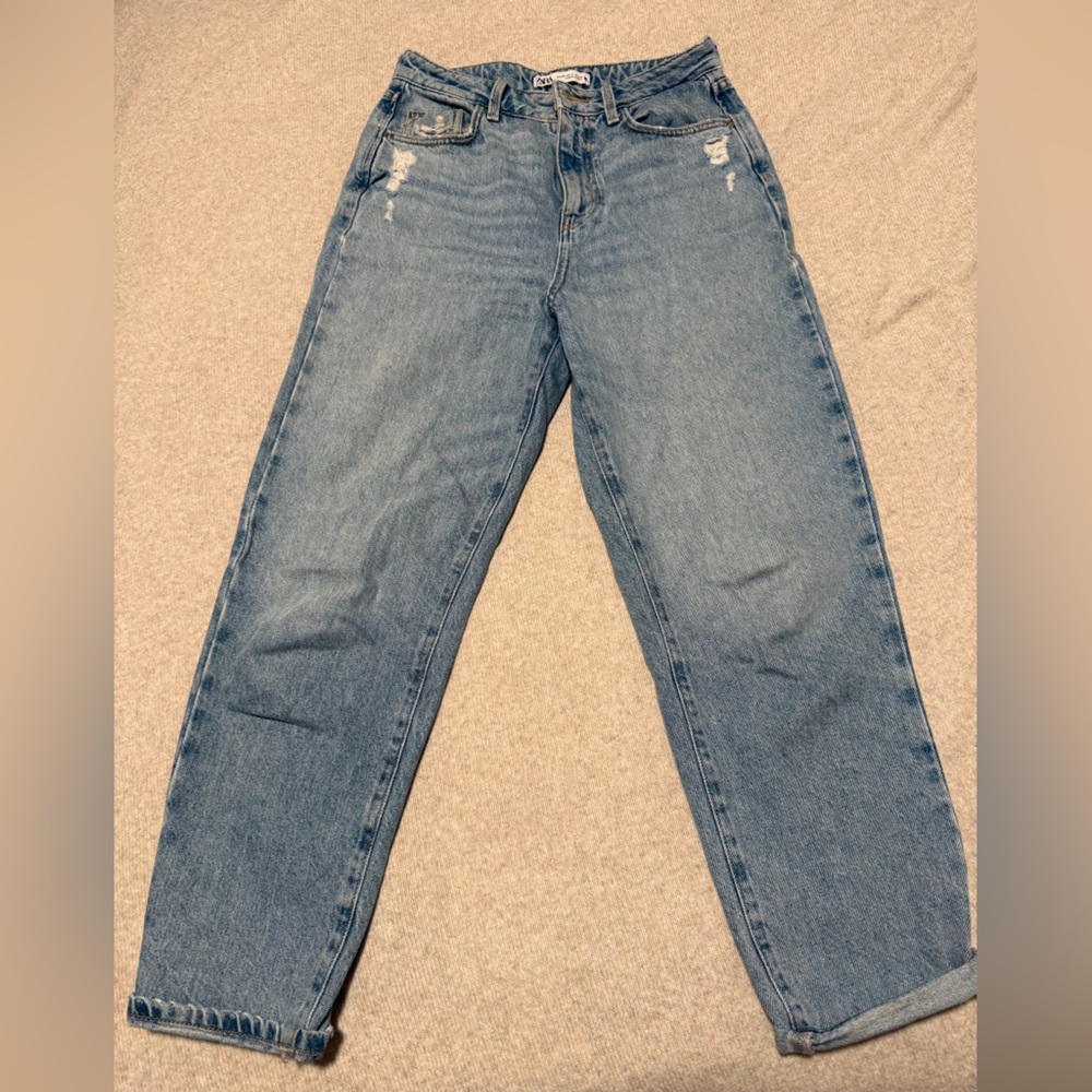 Zara women's Light Blue Ankle Jeans